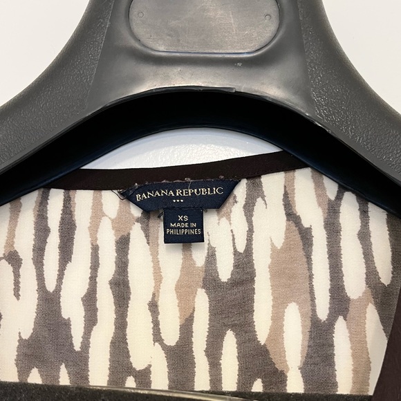 Banana Republic dressy tank - Picture 4 of 4